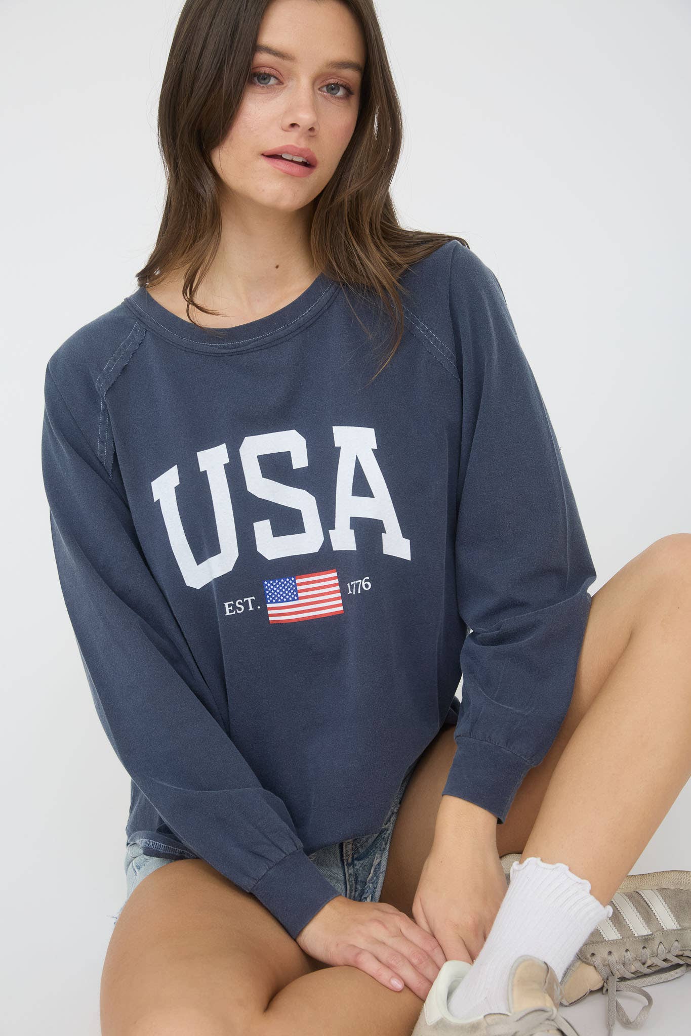 USA GRAPHIC RAGLAN LONG SLEEVE KNIT TOP