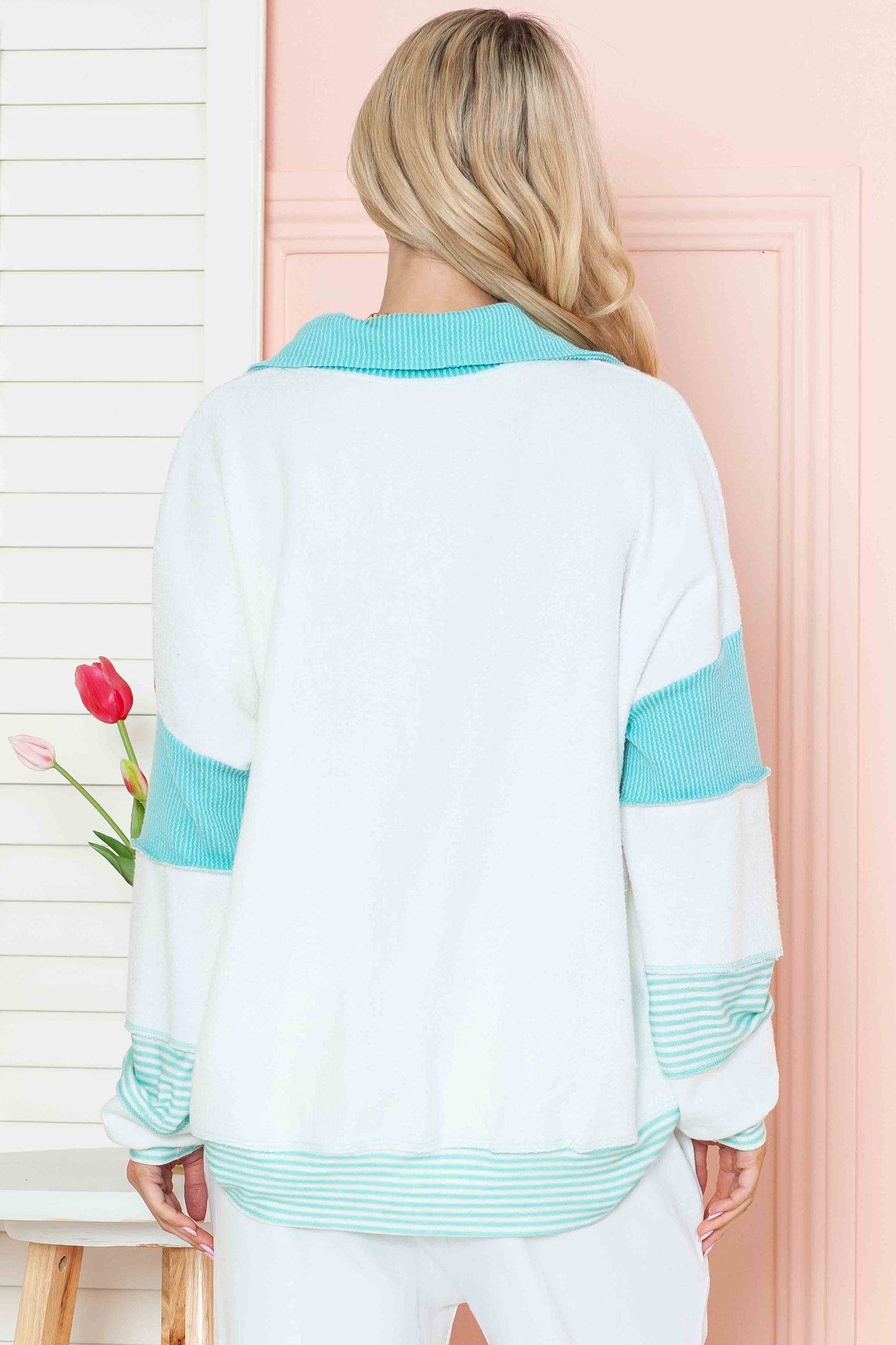SOLID LOOSE FIT TOP WITH STRIPE CONTRAST