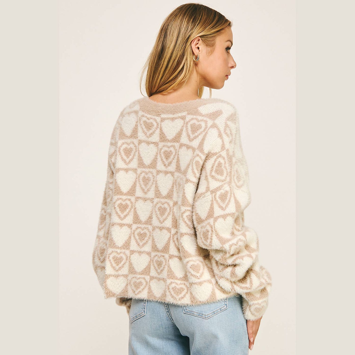 COZY HEART CHECK FUZZY CARDIGAN