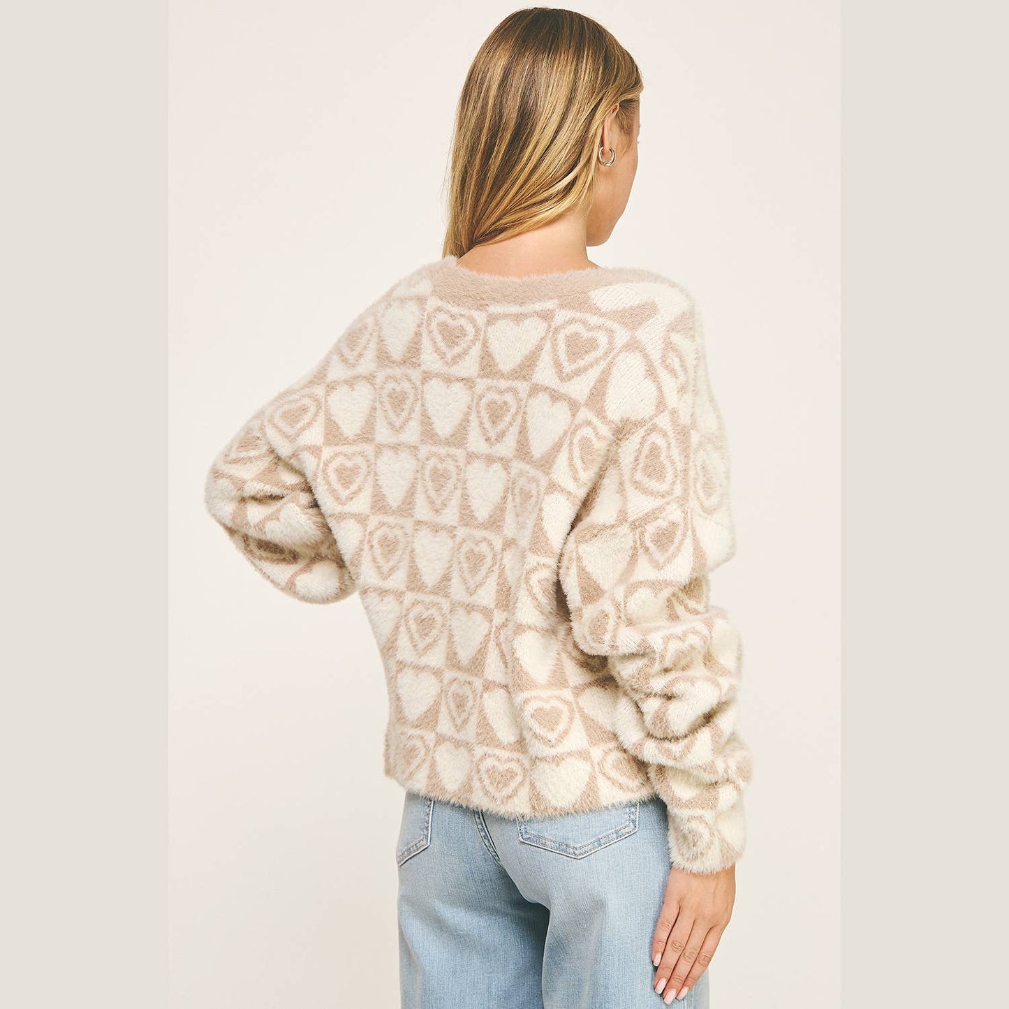 COZY HEART CHECK FUZZY CARDIGAN