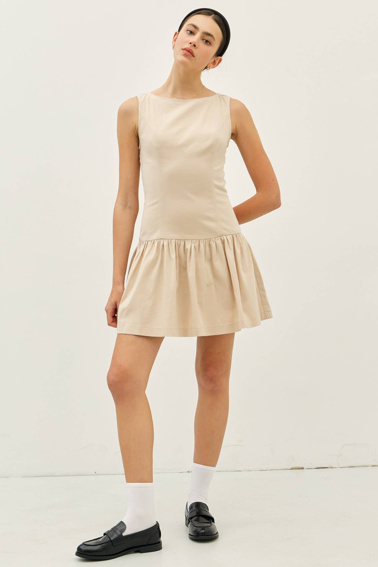BACK BOW TIE DETAIL DROP WAIST COTTON MINI DRESS